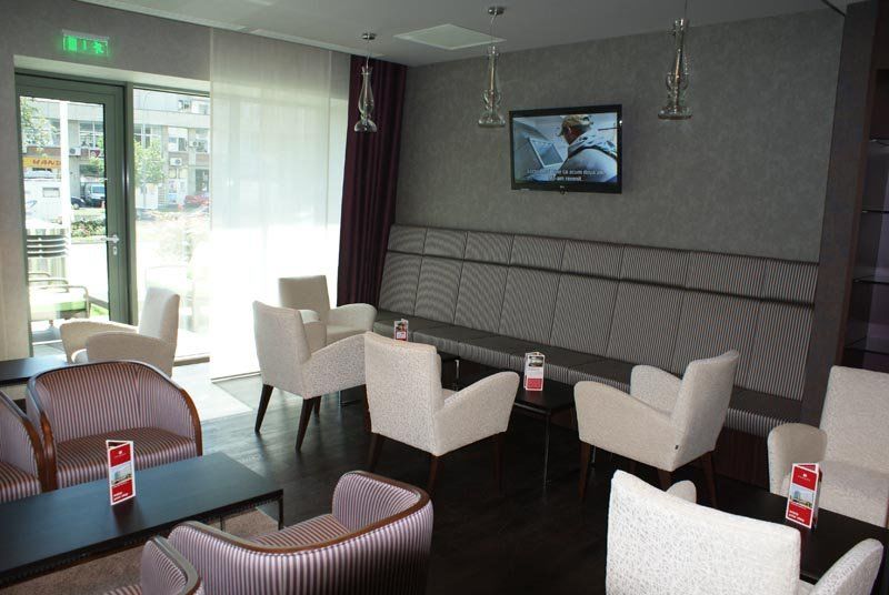 Hotel Ramada ピテシュティ エクステリア 写真